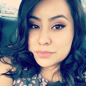 Meet your Posher, Elvia